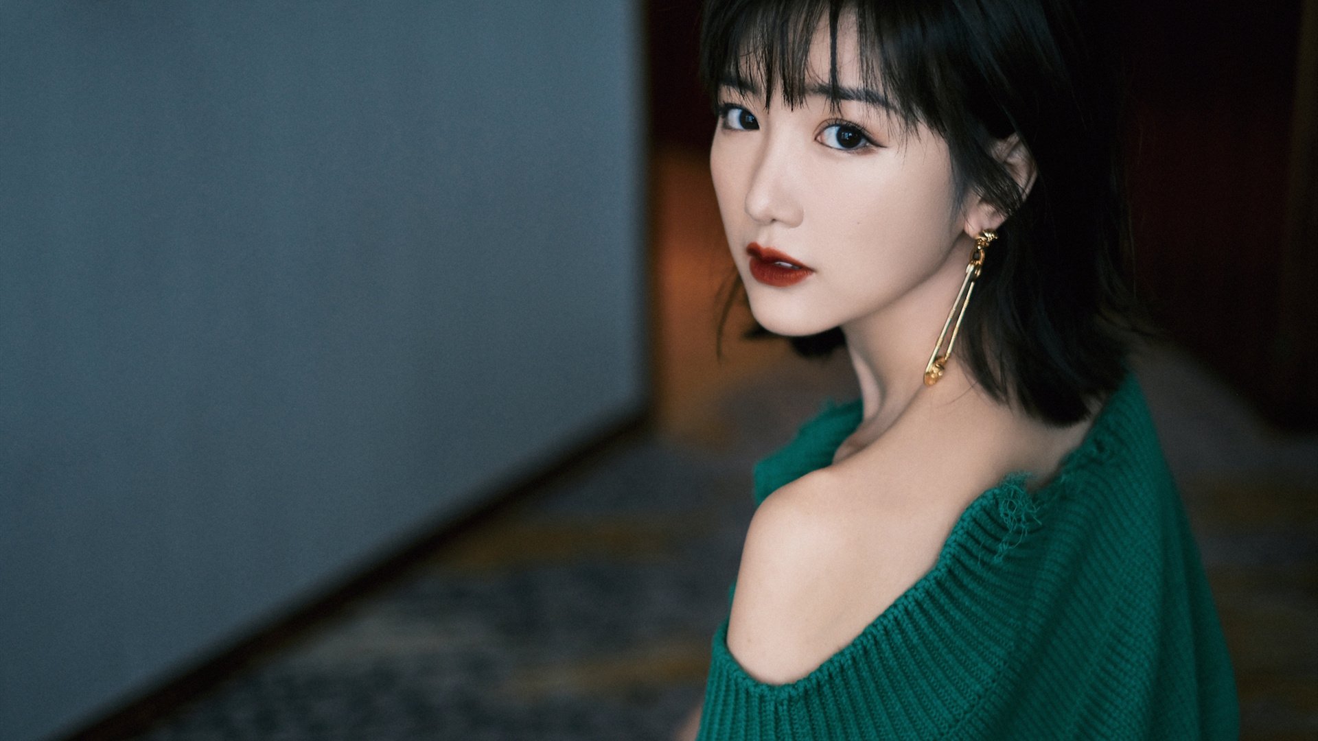 _鹈鹕实力提升,逐步逼近季后赛区_,鹈鹕队伍