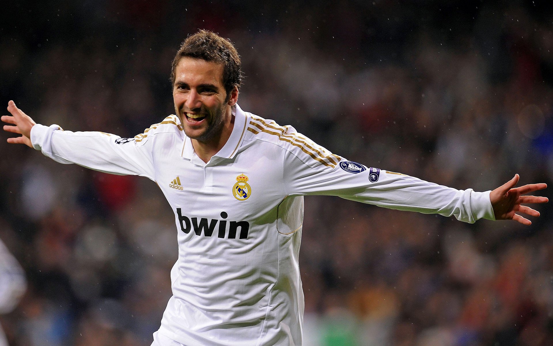 九游体育登录入口-中国足球推动多语种海外传播扩大品牌国际影响力，中国足球国外效力名单