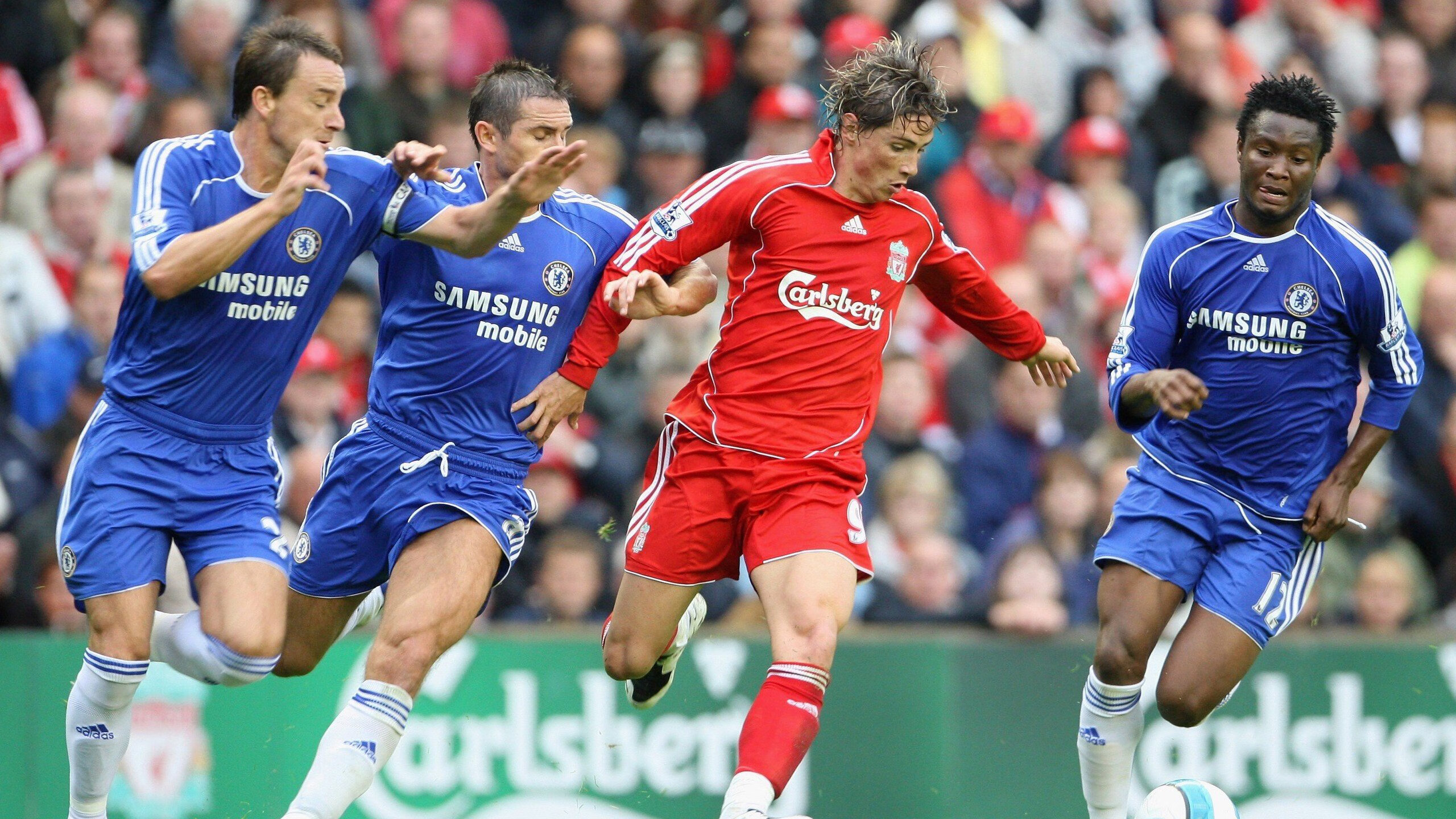 高尔作为袋鼠队关键球员，展现出极强的比赛适应能力，高尔夫袋鼠男装简介